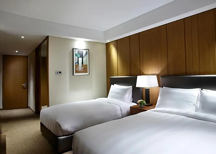 Lotte City Hotel Myeongdong